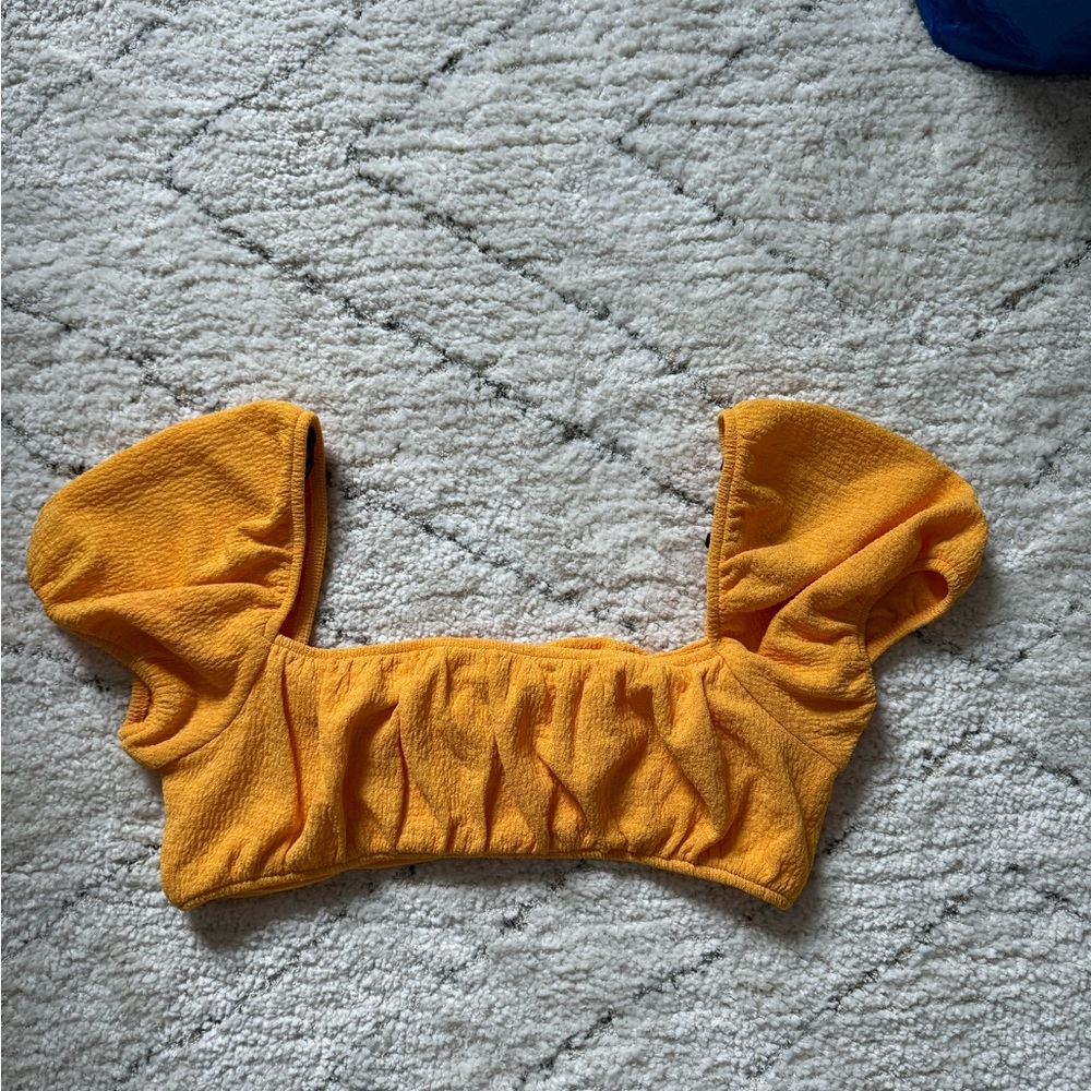 H&M super cropped orange top
